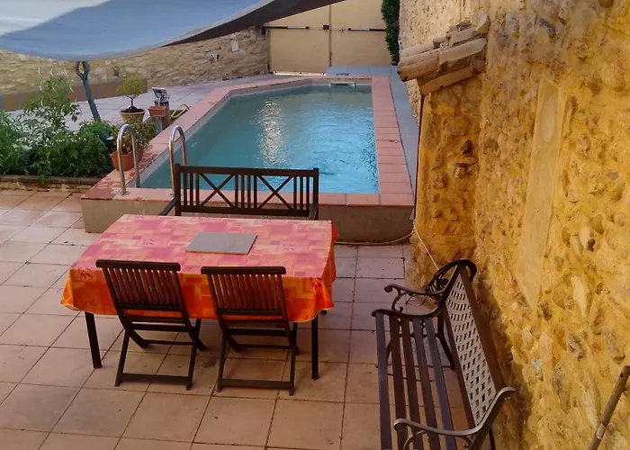 Relais Des 3 Ponts ホームステイ Codolet